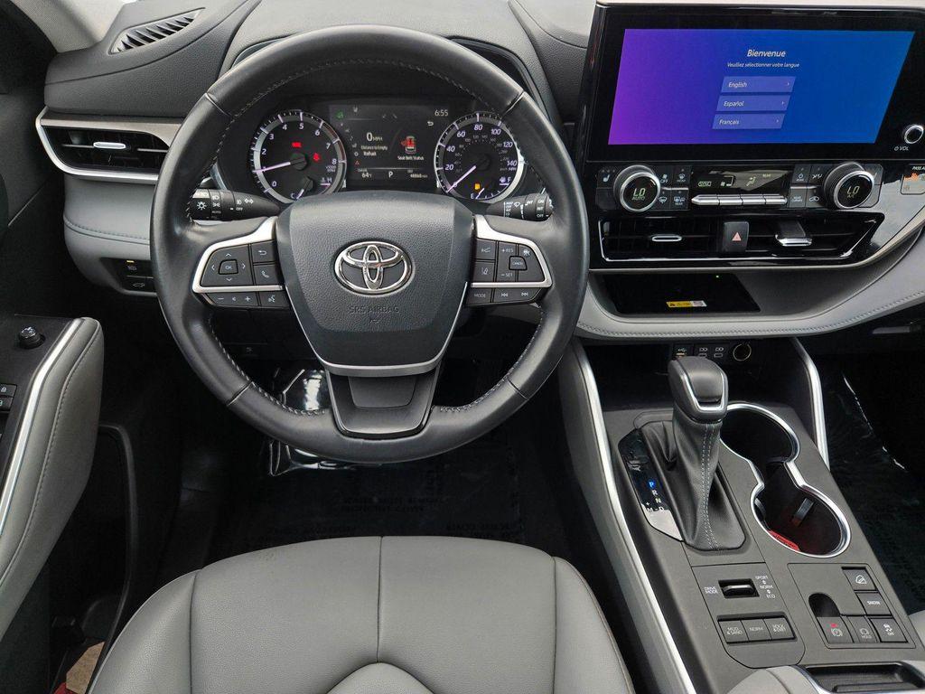 used 2023 Toyota Highlander car, priced at $39,461