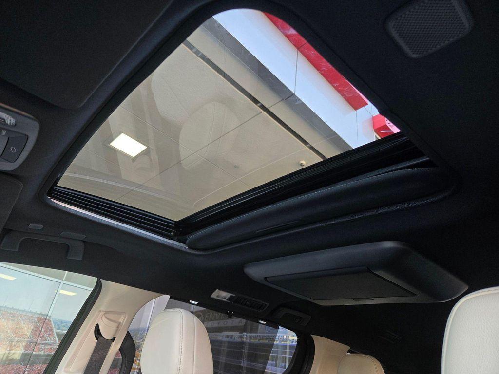 used 2026 Toyota Sienna car, priced at $72,049