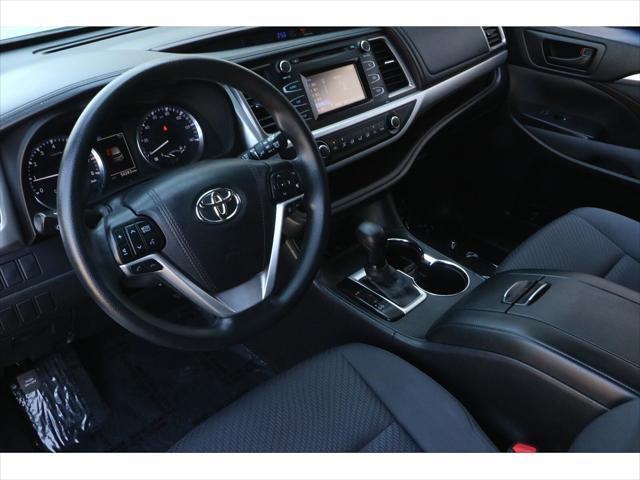 used 2017 Toyota Highlander car
