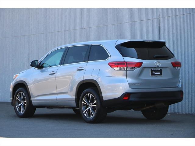 used 2017 Toyota Highlander car