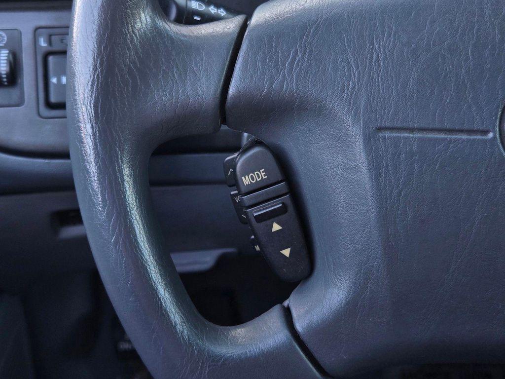 used 2000 Toyota Sienna car, priced at $9,015