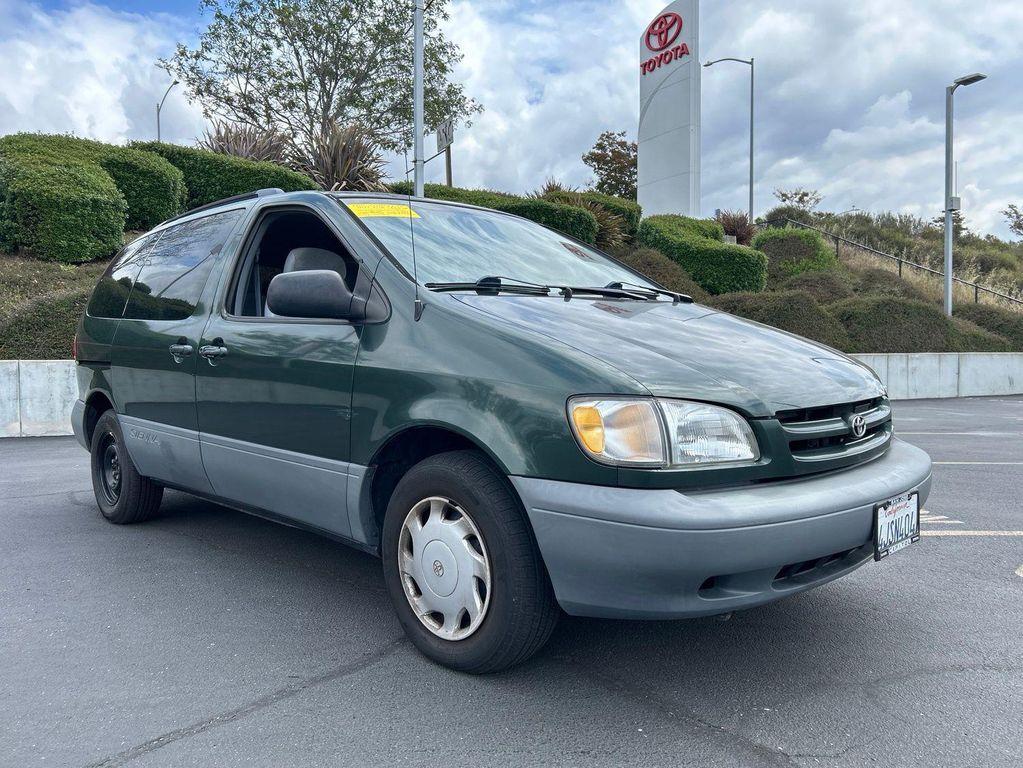 used 2000 Toyota Sienna car, priced at $9,990