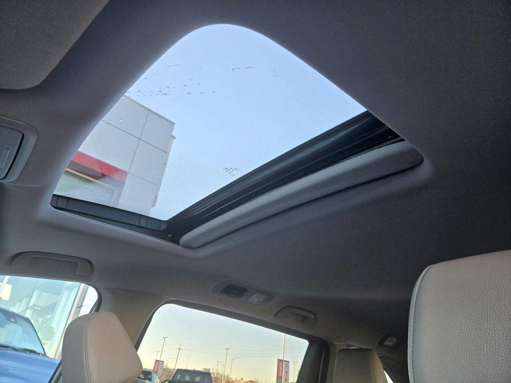 used 2024 Honda Odyssey car, priced at $35,990