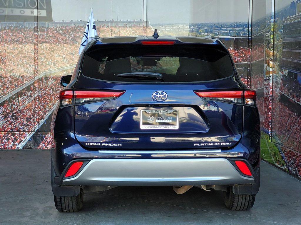 used 2023 Toyota Highlander car, priced at $38,568
