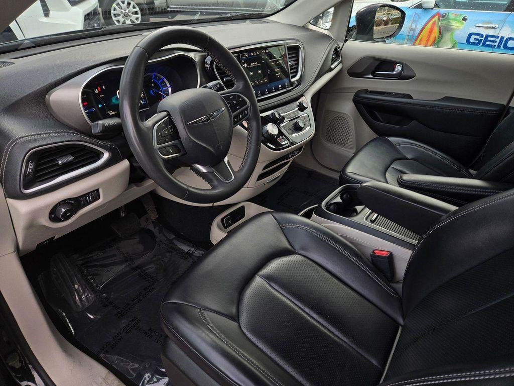 used 2023 Chrysler Pacifica Hybrid car, priced at $26,757