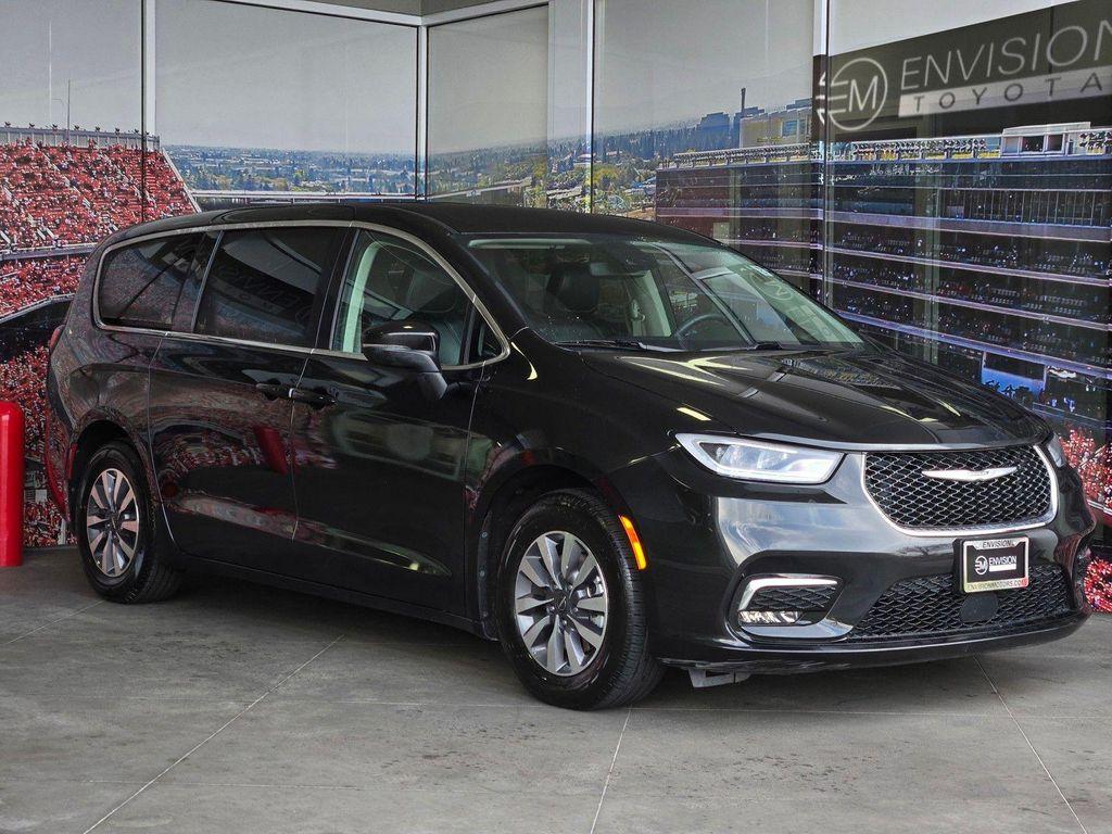 used 2023 Chrysler Pacifica Hybrid car, priced at $26,757