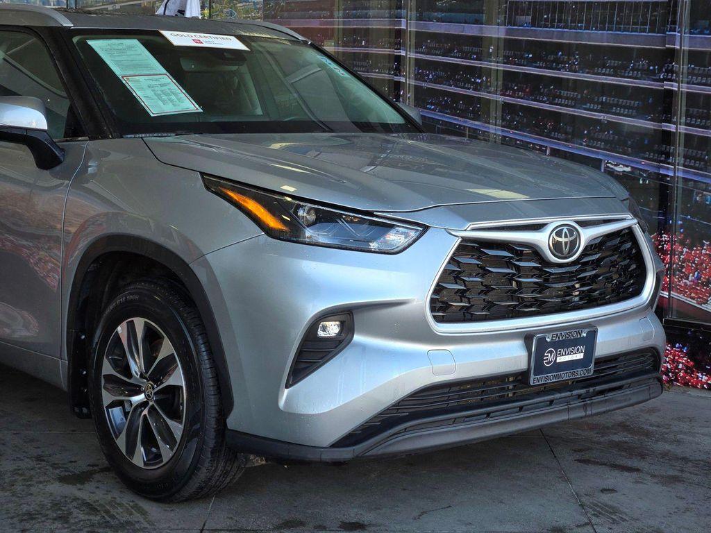 used 2024 Toyota Highlander car, priced at $35,980