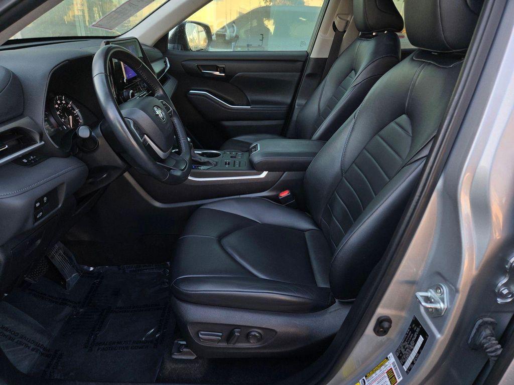 used 2024 Toyota Highlander car, priced at $35,980