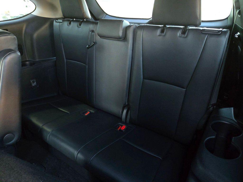 used 2024 Toyota Highlander car, priced at $35,980