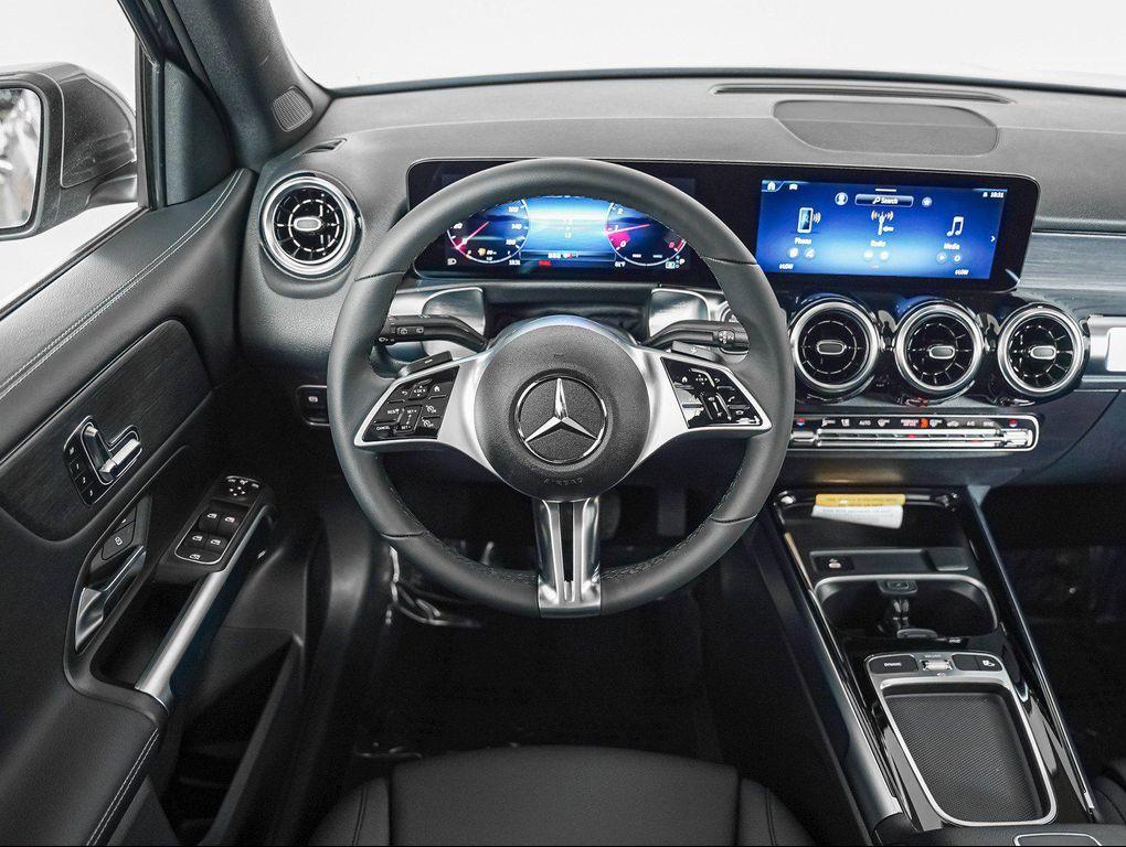 new 2026 Mercedes-Benz GLB 250 car, priced at $48,015