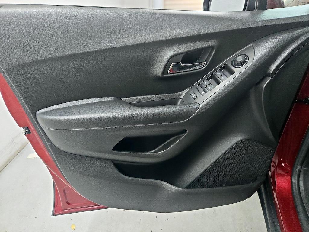 used 2022 Chevrolet Trax car, priced at $18,998