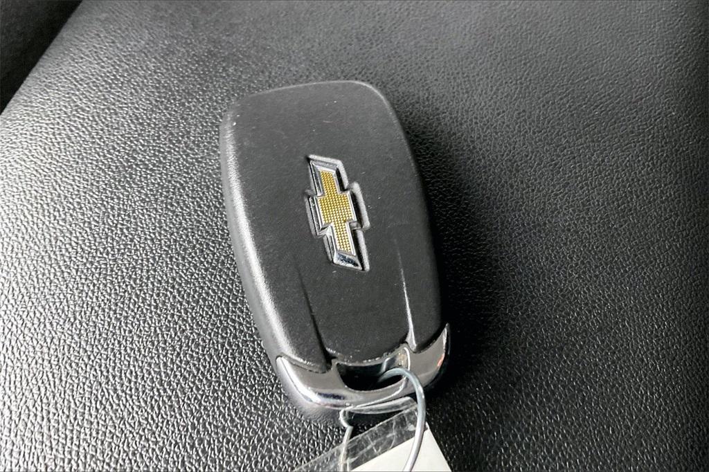 used 2022 Chevrolet Equinox car, priced at $18,999