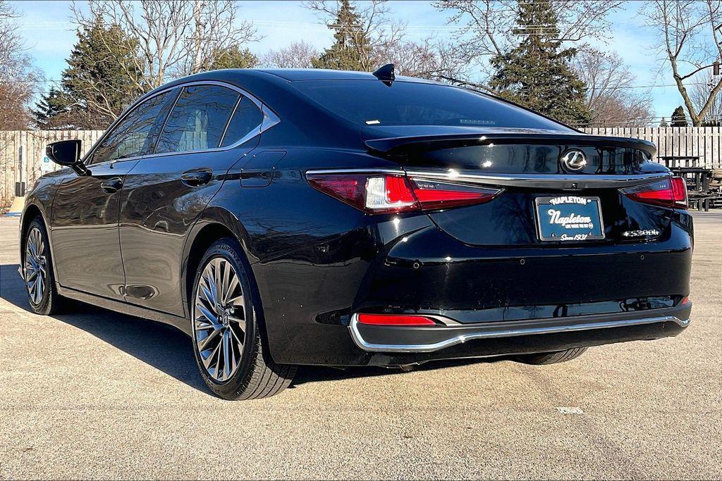 used 2025 Lexus ES 300h car, priced at $47,498