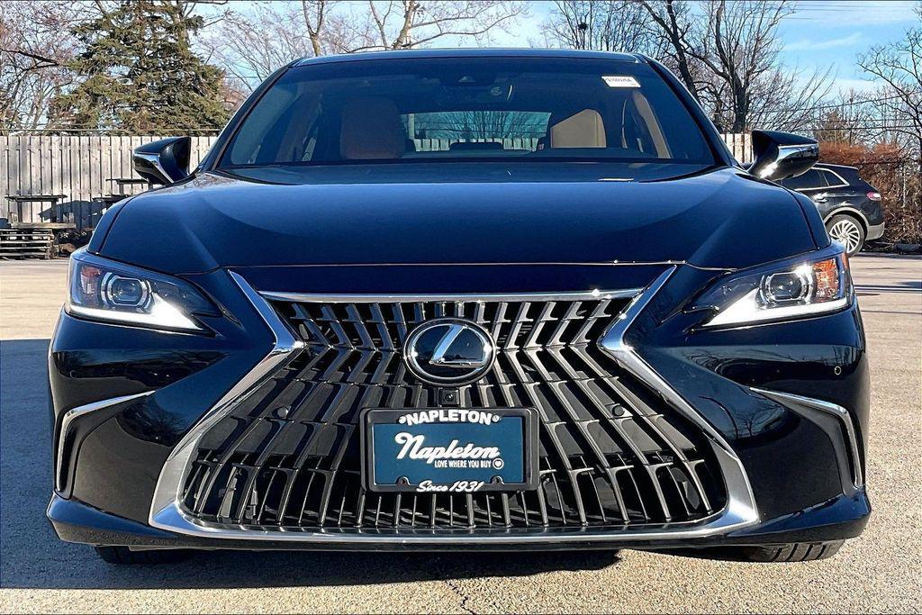 used 2025 Lexus ES 300h car, priced at $47,498