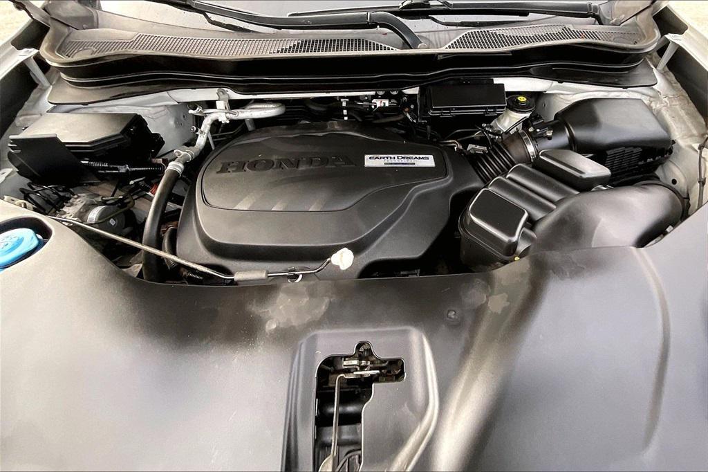 used 2021 Honda Pilot car, priced at $28,999