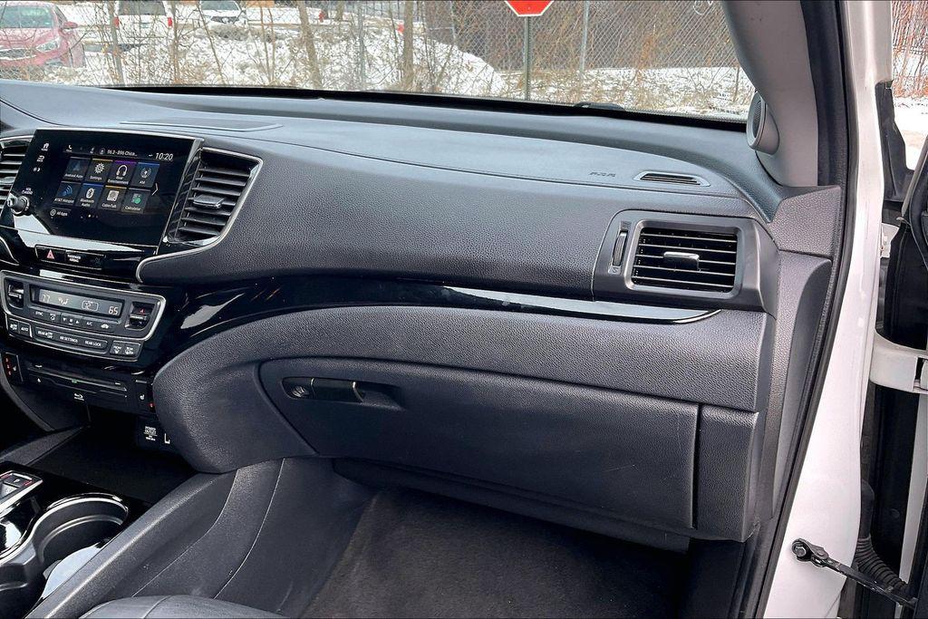 used 2021 Honda Pilot car, priced at $28,989