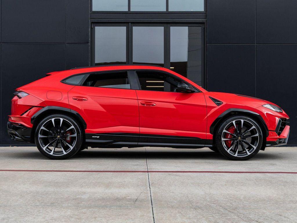 used 2024 Lamborghini Urus car, priced at $269,998