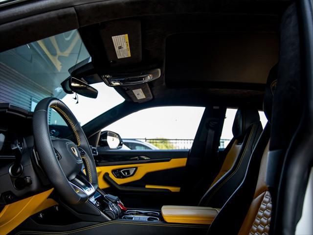 used 2022 Lamborghini Urus car, priced at $219,998