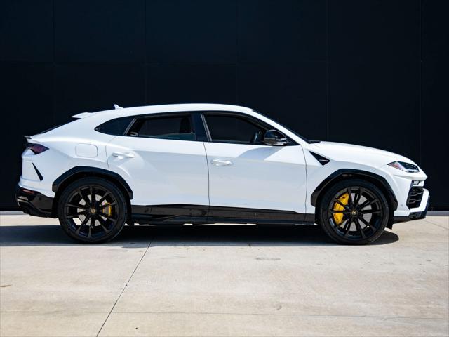 used 2022 Lamborghini Urus car, priced at $219,998