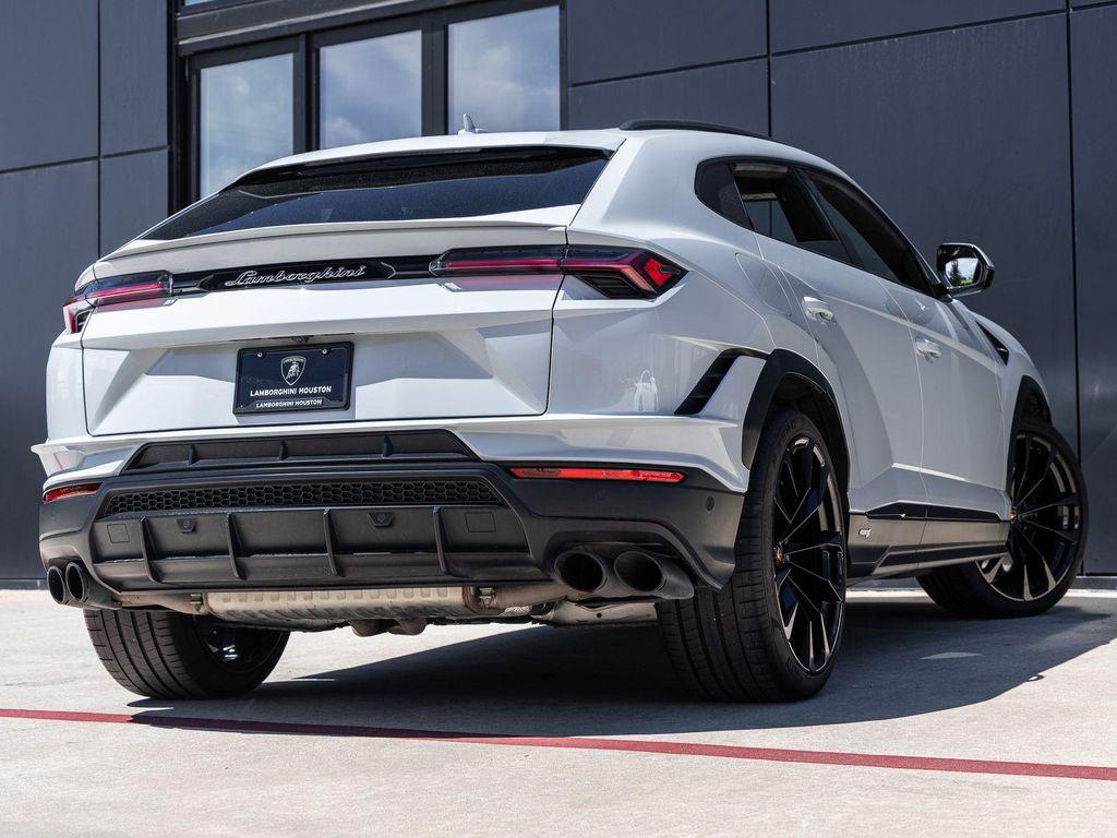 used 2023 Lamborghini Urus car, priced at $234,998