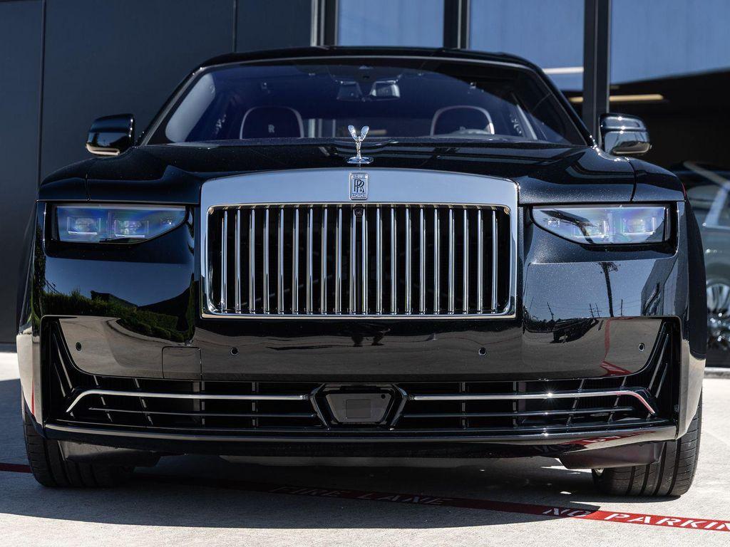 new 2027 Rolls-Royce Ghost car, priced at $432,450