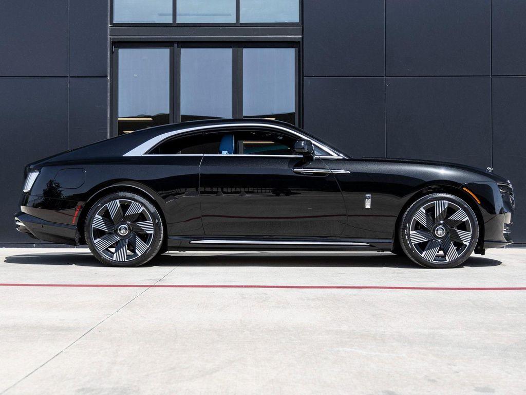 new 2025 Rolls-Royce Spectre car, priced at $482,175