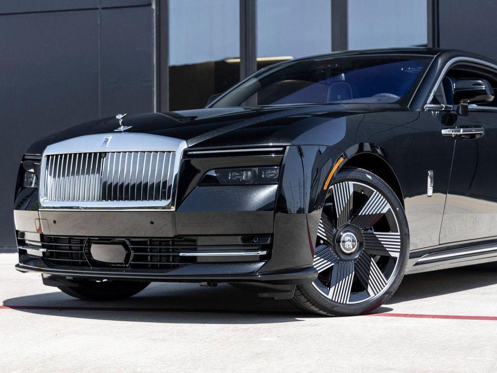 new 2025 Rolls-Royce Spectre car, priced at $482,175