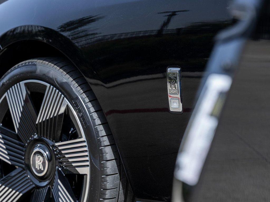 new 2025 Rolls-Royce Spectre car, priced at $482,175