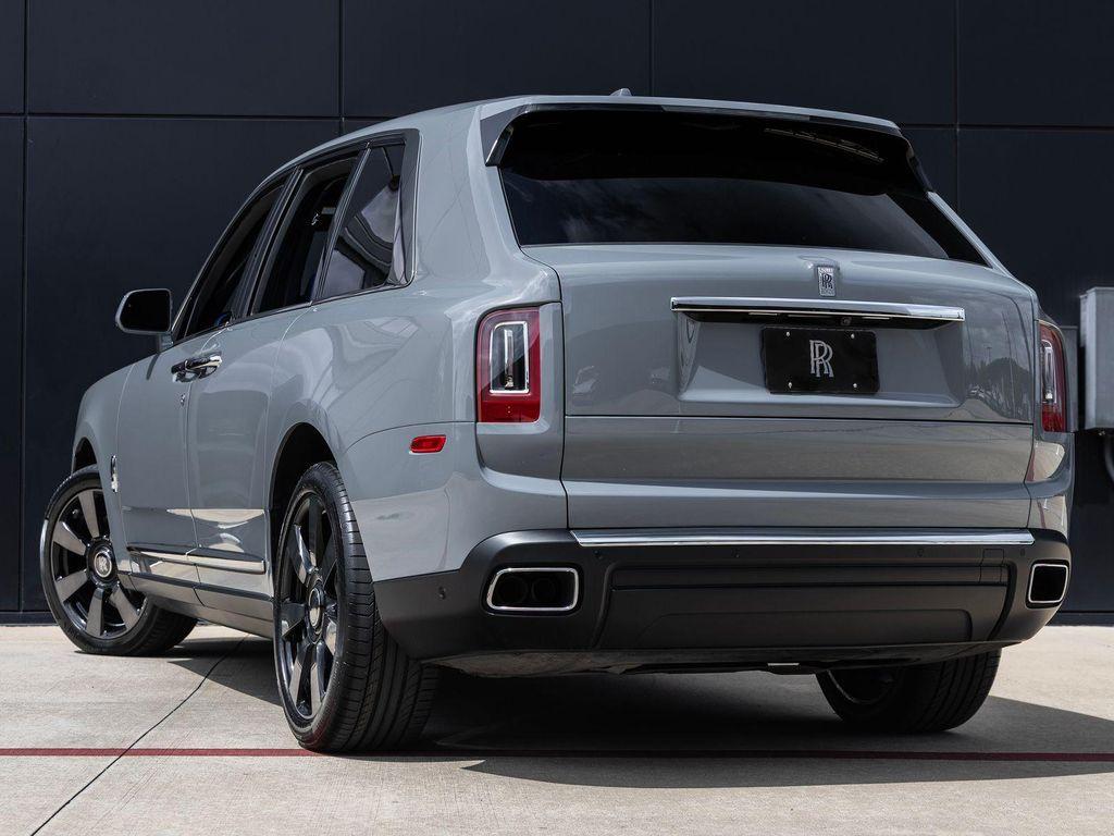 used 2022 Rolls-Royce Cullinan car, priced at $249,998