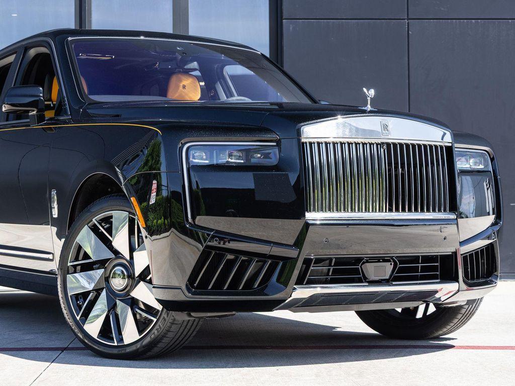 new 2026 Rolls-Royce Cullinan car, priced at $481,350
