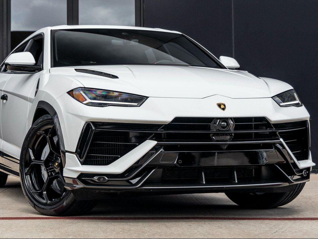 used 2024 Lamborghini Urus car, priced at $304,998