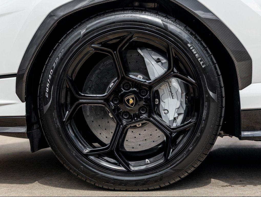 used 2024 Lamborghini Urus car, priced at $304,998
