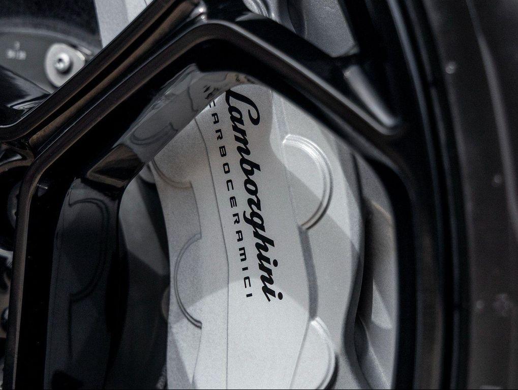 used 2024 Lamborghini Urus car, priced at $304,998