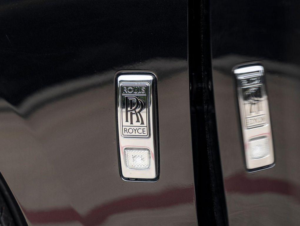 used 2021 Rolls-Royce Cullinan car, priced at $269,998