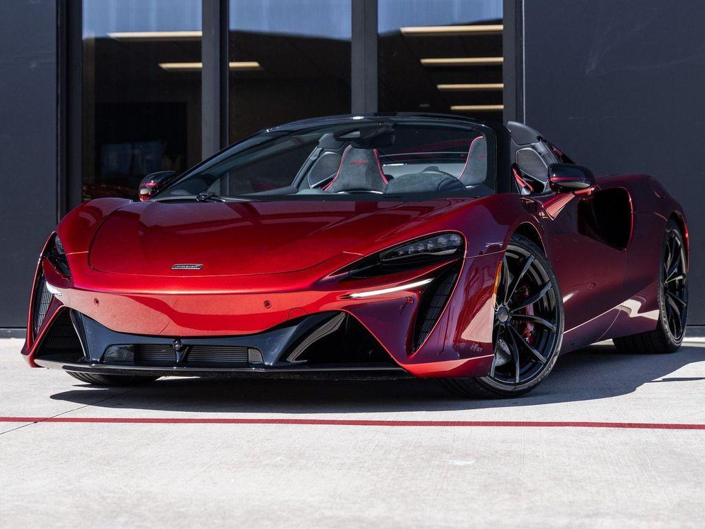 new 2025 McLaren Artura car, priced at $344,200