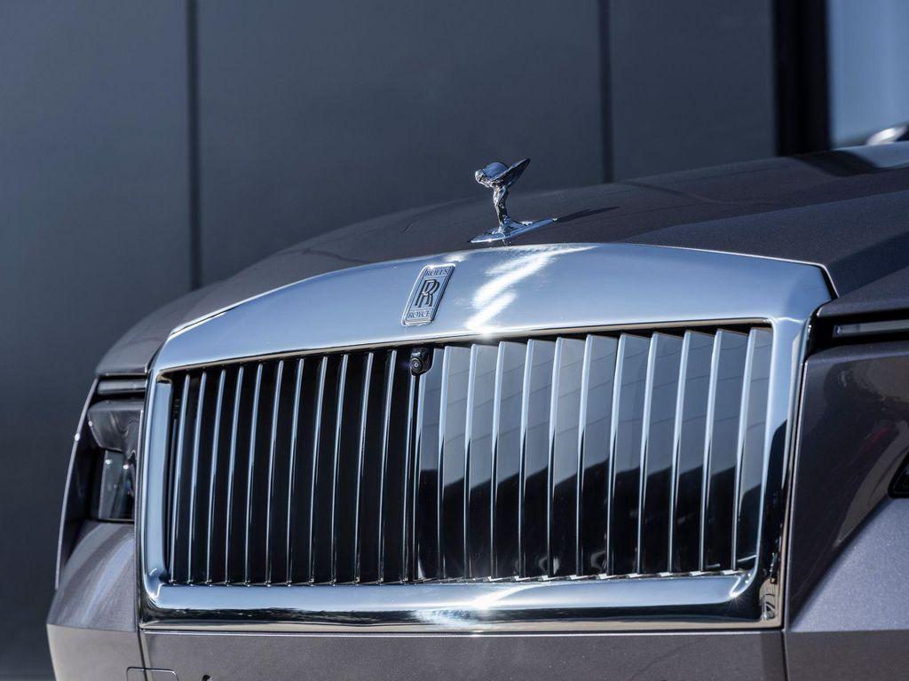 used 2025 Rolls-Royce Spectre car, priced at $389,998