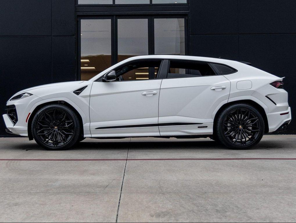 used 2025 Lamborghini Urus car, priced at $329,998