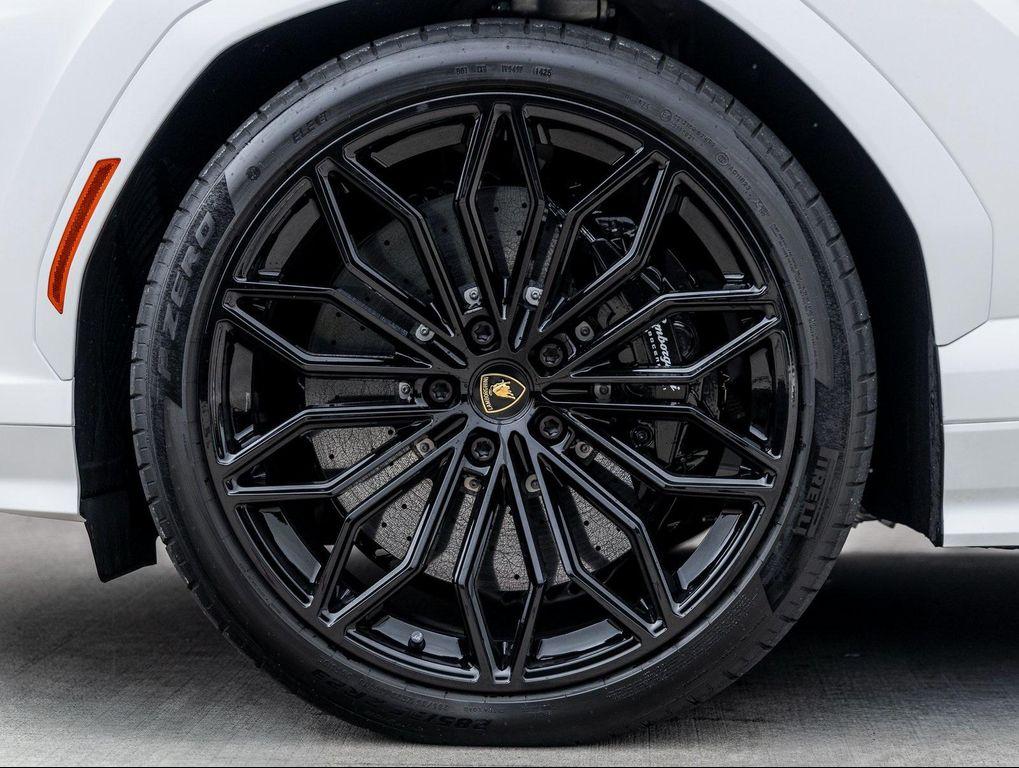 used 2025 Lamborghini Urus car, priced at $329,998