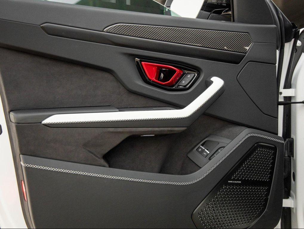 used 2025 Lamborghini Urus car, priced at $329,998