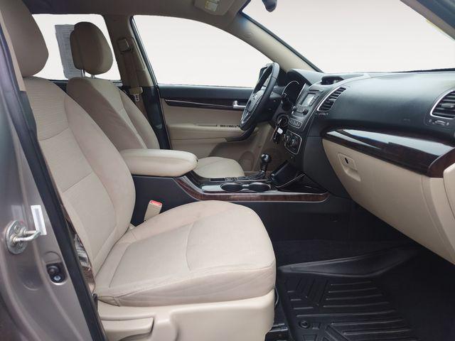 used 2015 Kia Sorento car, priced at $9,981