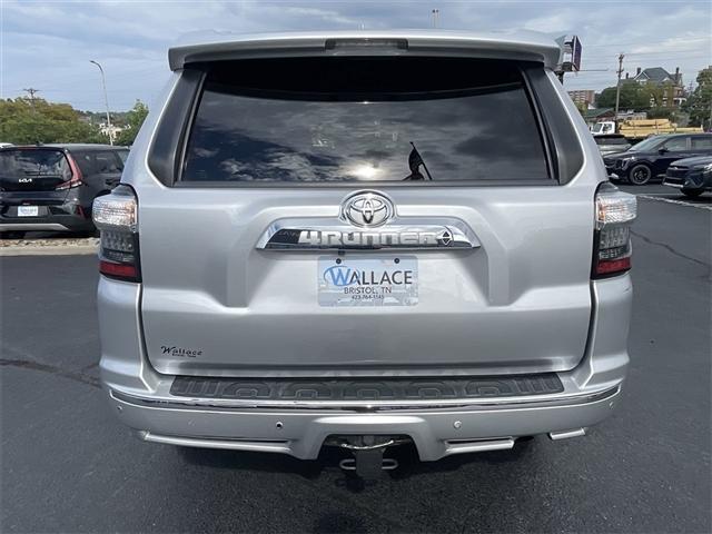 2017 Silver Toyota 4Runner