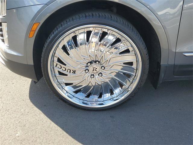 used 2021 Cadillac XT5 car, priced at $25,555