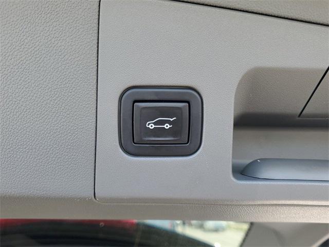 used 2021 Cadillac XT5 car, priced at $25,555