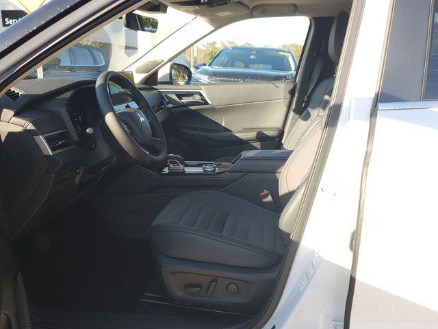 new 2026 Mitsubishi Outlander car, priced at $40,975