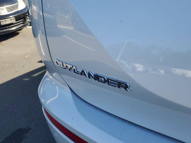 new 2026 Mitsubishi Outlander car, priced at $454,350