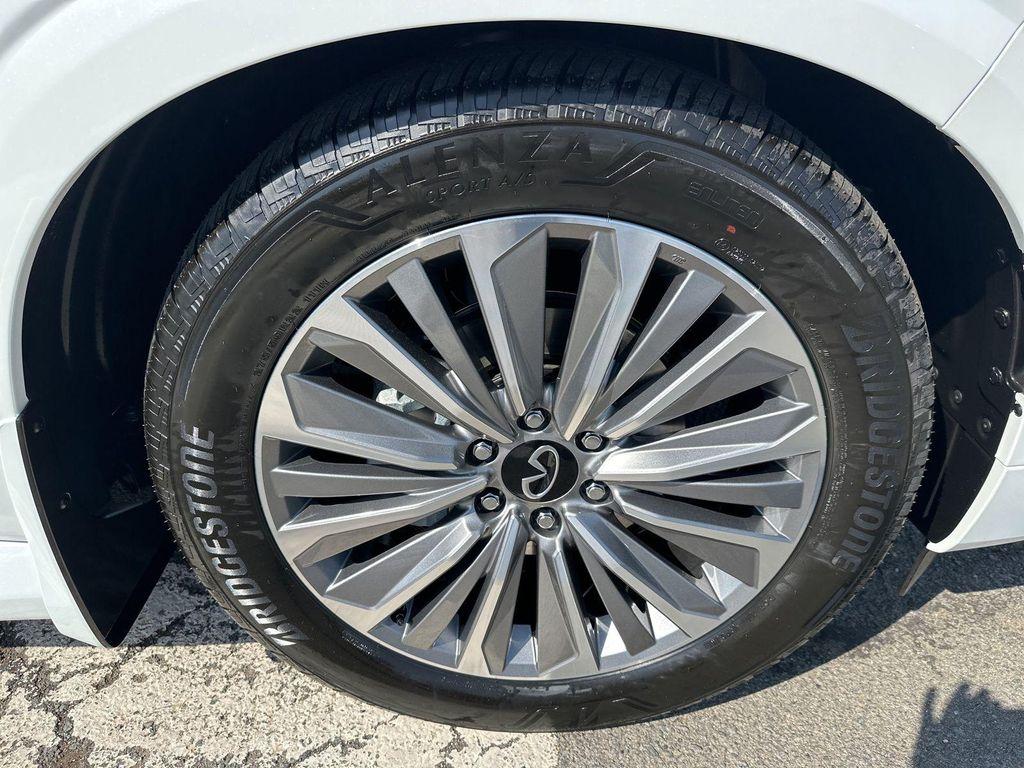 new 2026 INFINITI QX80 car, priced at $86,167