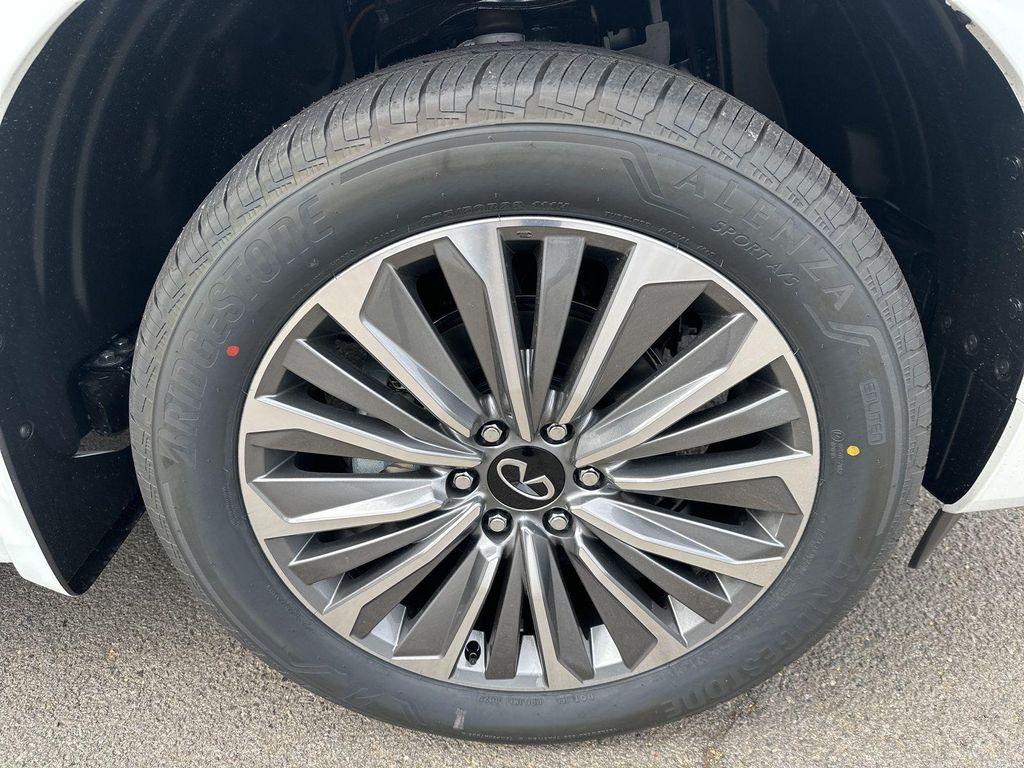 new 2026 INFINITI QX80 car, priced at $86,167