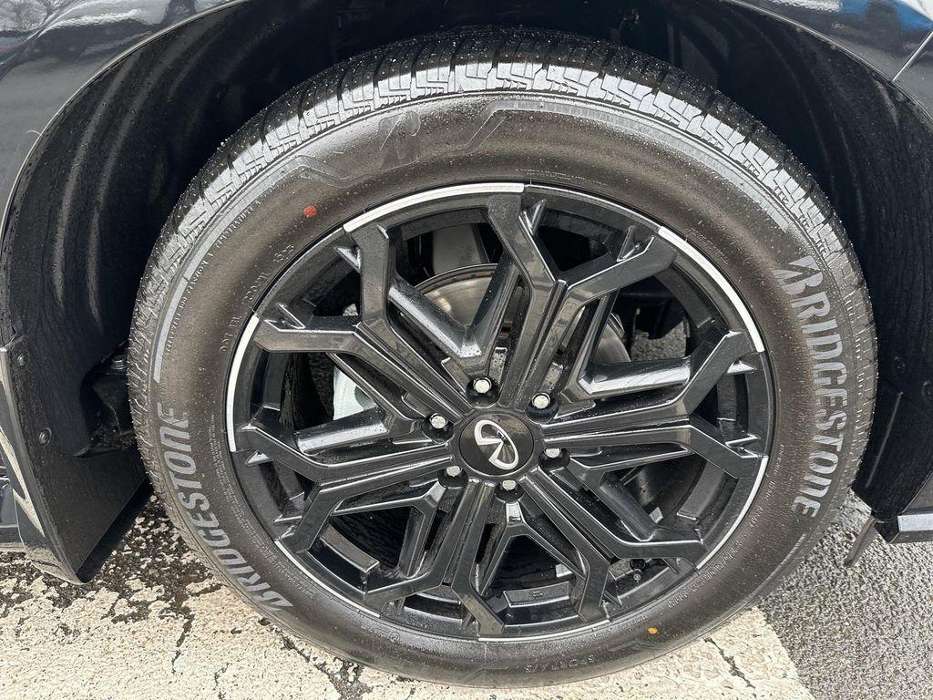 new 2026 INFINITI QX80 car, priced at $90,655