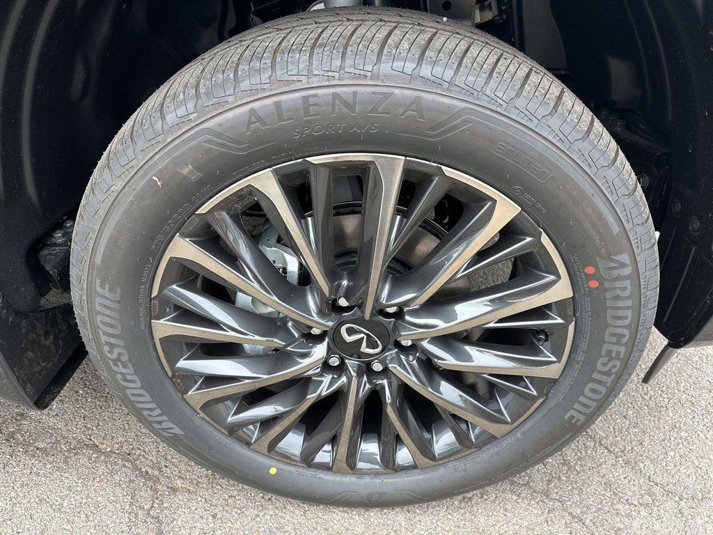 new 2026 INFINITI QX80 car, priced at $100,664