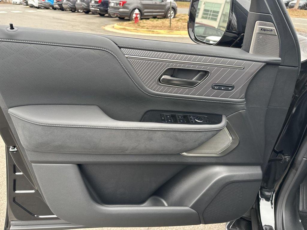 new 2026 INFINITI QX80 car, priced at $103,929